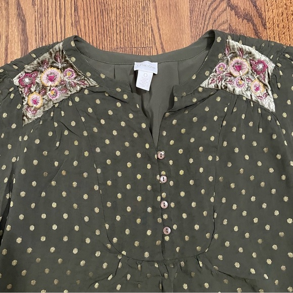 Chico's Green Gold Floral Blouse Bell Sleeve Size 0 or US 4-small - Picture 9 of 10
